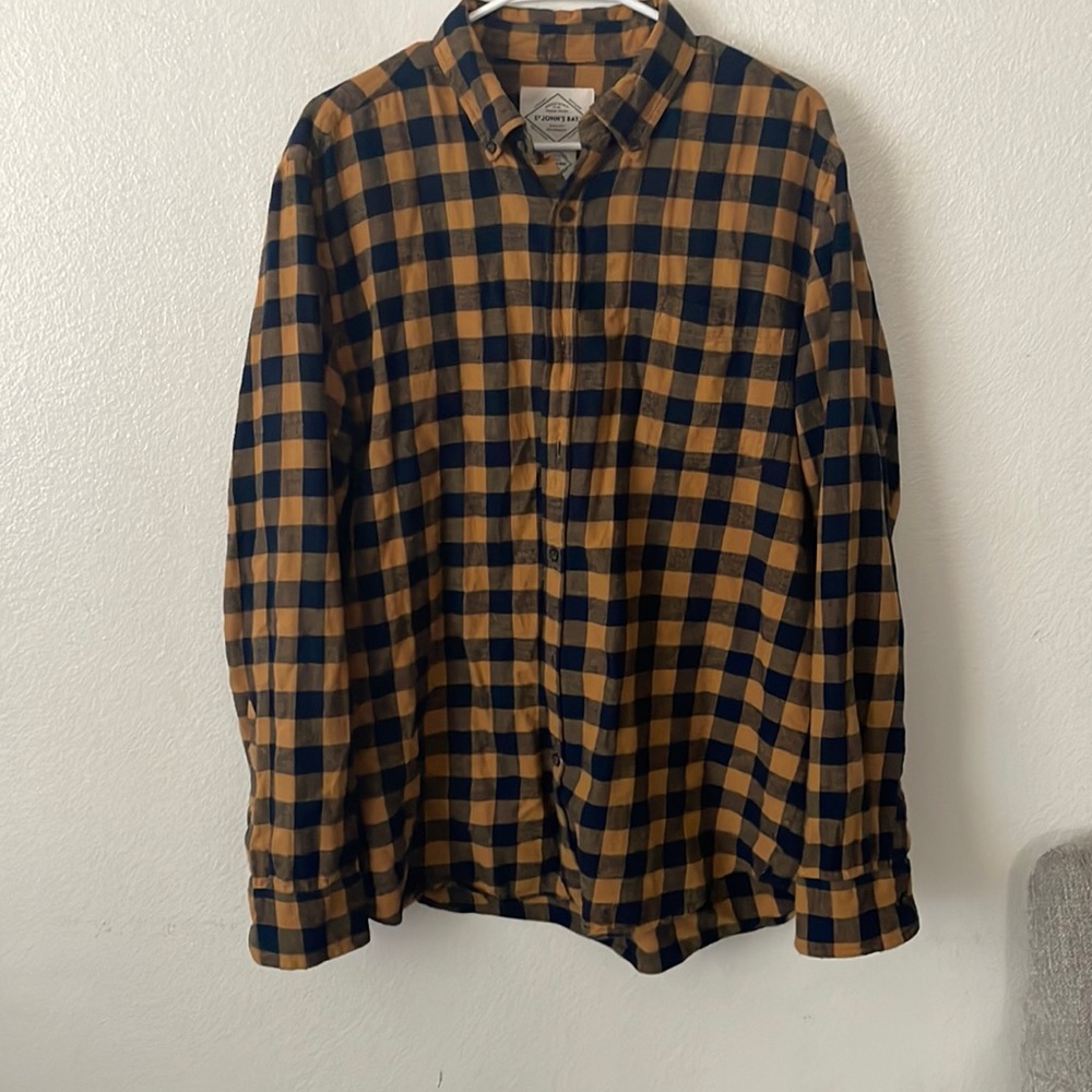 Men’s size large flannel long sleeve